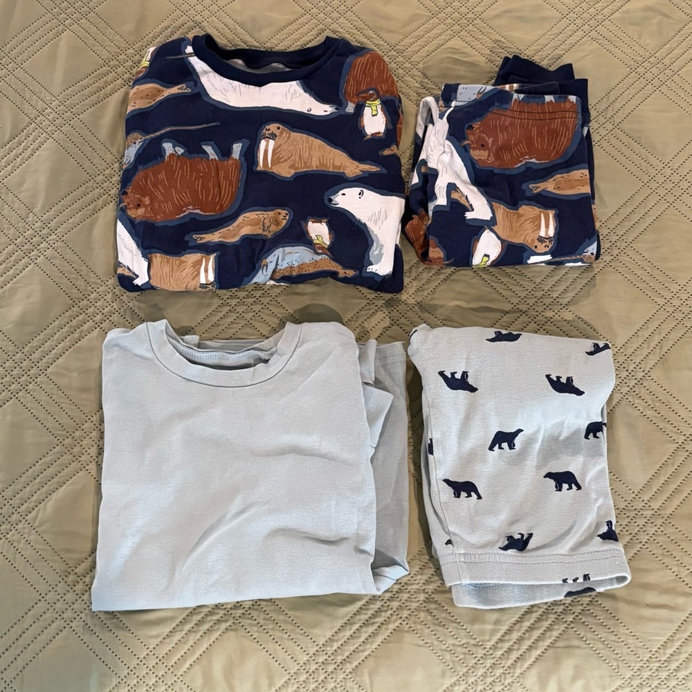 💖 2 Kids Pajamas sets  with Animal Prints
